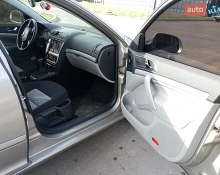 Серый Шкода Октавия, объемом двигателя 1.6 л и пробегом 232 тыс. км за 9600 $, фото 18 на Automoto.ua