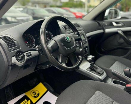 Сірий Шкода Октавія, об'ємом двигуна 2 л та пробігом 255 тис. км за 9000 $, фото 8 на Automoto.ua