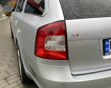 Серый Шкода Октавия, объемом двигателя 2 л и пробегом 242 тыс. км за 9500 $, фото 4 на Automoto.ua