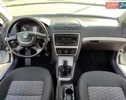 Серый Шкода Октавия, объемом двигателя 1.6 л и пробегом 196 тыс. км за 8750 $, фото 28 на Automoto.ua