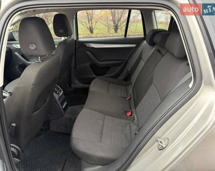 Сірий Шкода Октавія, об'ємом двигуна 1.6 л та пробігом 185 тис. км за 9800 $, фото 32 на Automoto.ua