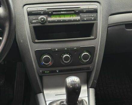 Шкода Октавия 2013 в Николаеве на Automoto.ua Серый Шкода Октавия, объемом двигателя 1.6 л и пробегом 177 тыс. км за 7600 $, фото 16 на Automoto.ua