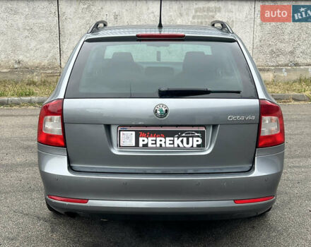 Серый Шкода Октавия, объемом двигателя 1.6 л и пробегом 207 тыс. км за 9500 $, фото 4 на Automoto.ua