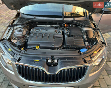 Сірий Шкода Октавія, об'ємом двигуна 1.6 л та пробігом 236 тис. км за 11800 $, фото 4 на Automoto.ua