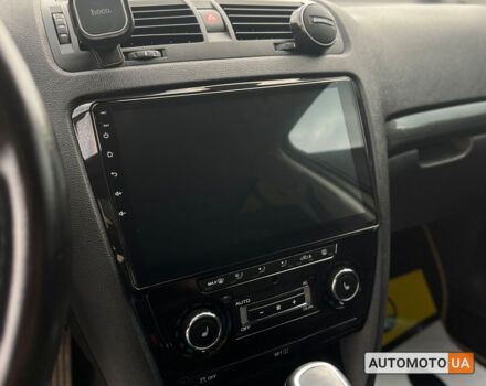 Серый Шкода Октавия, объемом двигателя 2 л и пробегом 225 тыс. км за 10000 $, фото 19 на Automoto.ua