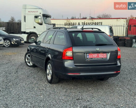 Серый Шкода Октавия, объемом двигателя 2 л и пробегом 250 тыс. км за 10750 $, фото 5 на Automoto.ua