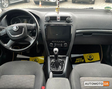 Серый Шкода Октавия, объемом двигателя 2 л и пробегом 225 тыс. км за 10000 $, фото 17 на Automoto.ua