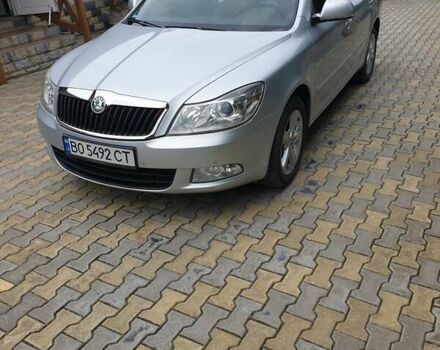 Сірий Шкода Октавія, об'ємом двигуна 2 л та пробігом 230 тис. км за 10900 $, фото 4 на Automoto.ua