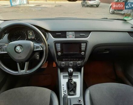 Шкода Октавия 2013 в Первомайск на Automoto.ua Серый Шкода Октавия, объемом двигателя 1.6 л и пробегом 220 тыс. км за 11800 $, фото 9 на Automoto.ua