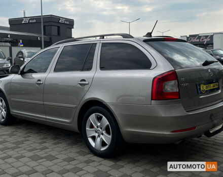 Серый Шкода Октавия, объемом двигателя 2 л и пробегом 225 тыс. км за 10000 $, фото 4 на Automoto.ua