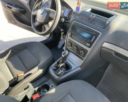 Серый Шкода Октавия, объемом двигателя 1.6 л и пробегом 225 тыс. км за 8400 $, фото 20 на Automoto.ua