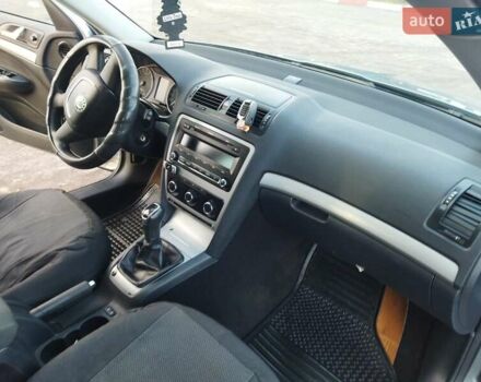 Серый Шкода Октавия, объемом двигателя 2 л и пробегом 284 тыс. км за 8700 $, фото 4 на Automoto.ua