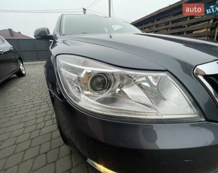 Сірий Шкода Октавія, об'ємом двигуна 2 л та пробігом 287 тис. км за 10999 $, фото 2 на Automoto.ua