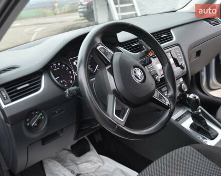 Сірий Шкода Октавія, об'ємом двигуна 2 л та пробігом 255 тис. км за 12250 $, фото 61 на Automoto.ua