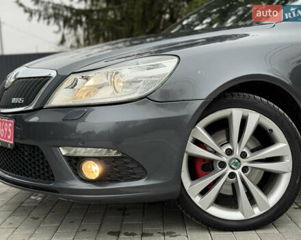 Серый Шкода Октавия, объемом двигателя 2 л и пробегом 270 тыс. км за 11000 $, фото 3 на Automoto.ua