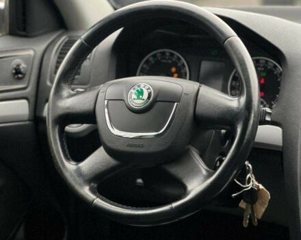 Сірий Шкода Октавія, об'ємом двигуна 2 л та пробігом 255 тис. км за 9000 $, фото 13 на Automoto.ua