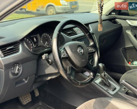 Шкода Октавія 2013 у Києві на Automoto.ua Сірий Шкода Октавія, об'ємом двигуна 1.6 л та пробігом 276 тис. км за 11499 $, фото 4 на Automoto.ua