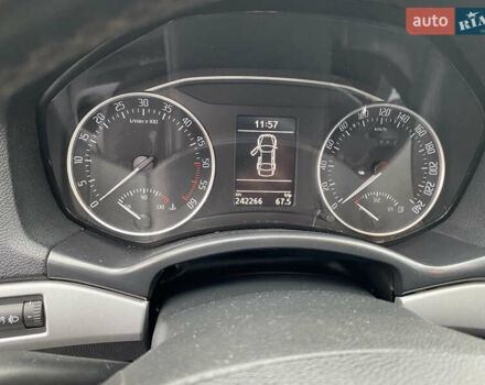 Серый Шкода Октавия, объемом двигателя 1.97 л и пробегом 242 тыс. км за 9500 $, фото 16 на Automoto.ua