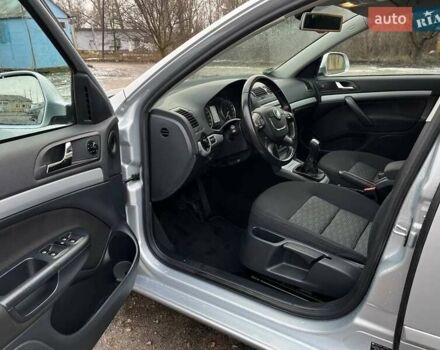 Серый Шкода Октавия, объемом двигателя 1.6 л и пробегом 206 тыс. км за 9999 $, фото 12 на Automoto.ua