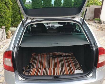 Сірий Шкода Октавія, об'ємом двигуна 2 л та пробігом 230 тис. км за 10900 $, фото 9 на Automoto.ua