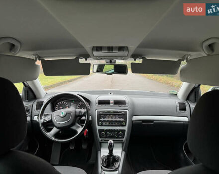 Серый Шкода Октавия, объемом двигателя 1.6 л и пробегом 206 тыс. км за 9450 $, фото 32 на Automoto.ua