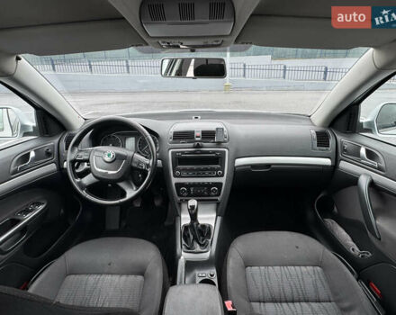 Сірий Шкода Октавія, об'ємом двигуна 1.8 л та пробігом 340 тис. км за 6900 $, фото 18 на Automoto.ua