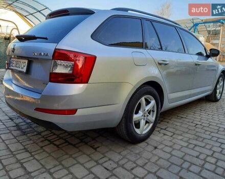 Шкода Октавия 2013 в Первомайск на Automoto.ua Серый Шкода Октавия, объемом двигателя 1.6 л и пробегом 220 тыс. км за 11800 $, фото 7 на Automoto.ua