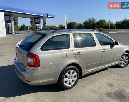 Серый Шкода Октавия, объемом двигателя 1.6 л и пробегом 225 тыс. км за 8400 $, фото 4 на Automoto.ua