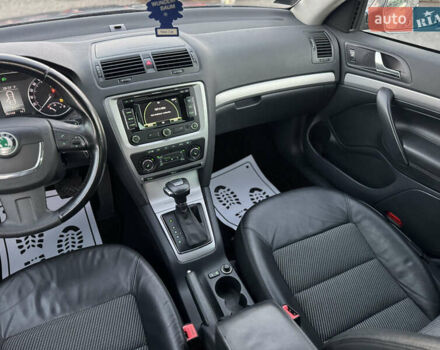 Серый Шкода Октавия, объемом двигателя 2 л и пробегом 250 тыс. км за 10750 $, фото 24 на Automoto.ua