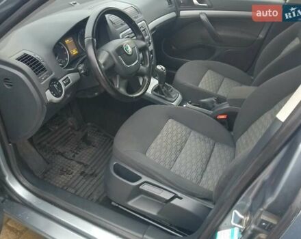 Сірий Шкода Октавія, об'ємом двигуна 1.8 л та пробігом 226 тис. км за 8600 $, фото 18 на Automoto.ua