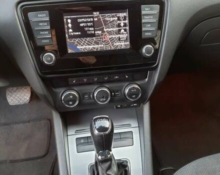 Шкода Октавия 2013 в Первомайск на Automoto.ua Серый Шкода Октавия, объемом двигателя 1.6 л и пробегом 220 тыс. км за 11800 $, фото 17 на Automoto.ua