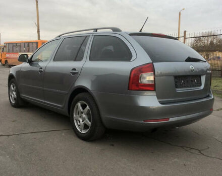 Шкода Октавія 2013 у Луцьку на Automoto.ua Сірий Шкода Октавія, об'ємом двигуна 2 л та пробігом 263 тис. км за 9300 $, фото 11 на Automoto.ua