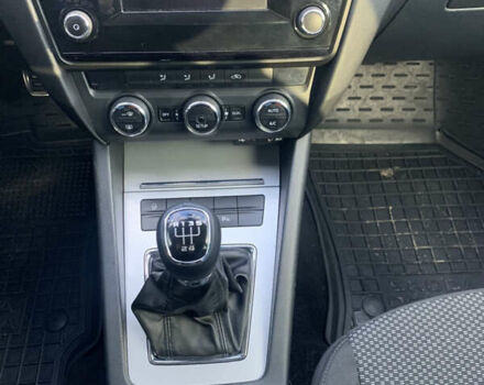 Сірий Шкода Октавія, об'ємом двигуна 1.6 л та пробігом 253 тис. км за 11000 $, фото 14 на Automoto.ua