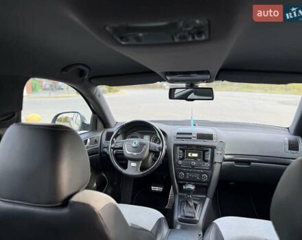 Сірий Шкода Октавія, об'ємом двигуна 2 л та пробігом 270 тис. км за 12000 $, фото 46 на Automoto.ua