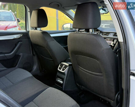 Сірий Шкода Октавія, об'ємом двигуна 1.6 л та пробігом 230 тис. км за 10999 $, фото 31 на Automoto.ua