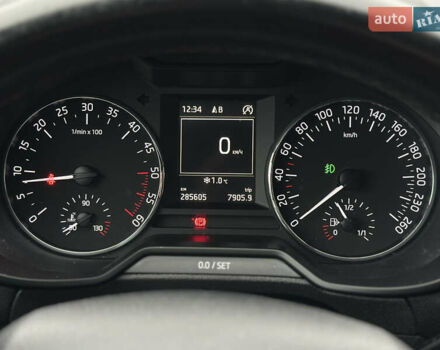 Сірий Шкода Октавія, об'ємом двигуна 1.6 л та пробігом 286 тис. км за 10999 $, фото 40 на Automoto.ua
