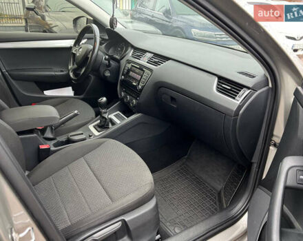 Серый Шкода Октавия, объемом двигателя 1.6 л и пробегом 264 тыс. км за 10600 $, фото 18 на Automoto.ua