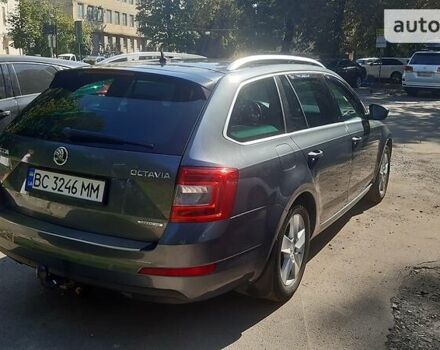 Шкода Октавия 2014 в Львове на Automoto.ua Серый Шкода Октавия, объемом двигателя 1.6 л и пробегом 294 тыс. км за 11499 $, фото 6 на Automoto.ua