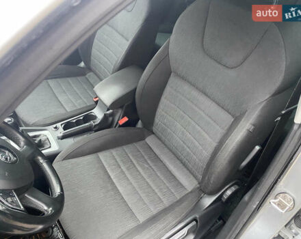 Сірий Шкода Октавія, об'ємом двигуна 1.6 л та пробігом 256 тис. км за 9300 $, фото 15 на Automoto.ua