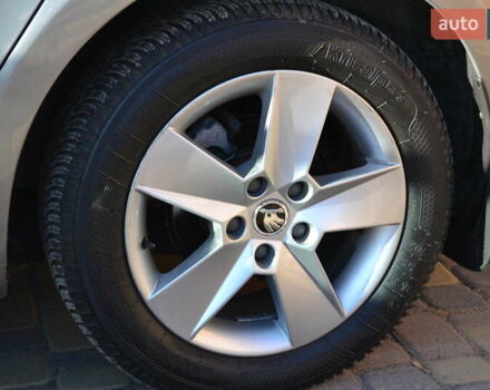 Серый Шкода Октавия, объемом двигателя 2 л и пробегом 228 тыс. км за 12500 $, фото 12 на Automoto.ua