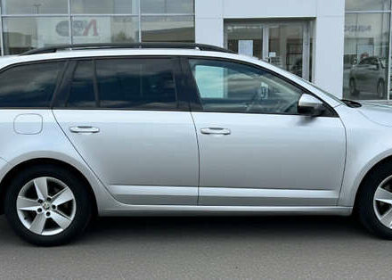 Серый Шкода Октавия, объемом двигателя 1.97 л и пробегом 315 тыс. км за 9999 $, фото 2 на Automoto.ua