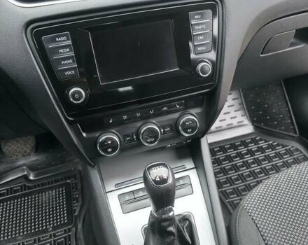 Сірий Шкода Октавія, об'ємом двигуна 1.8 л та пробігом 258 тис. км за 10950 $, фото 48 на Automoto.ua