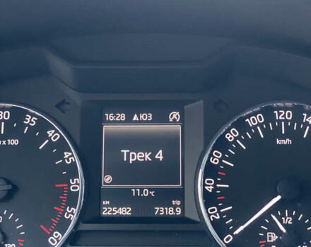 Сірий Шкода Октавія, об'ємом двигуна 2 л та пробігом 225 тис. км за 12200 $, фото 35 на Automoto.ua