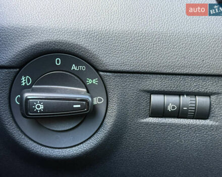 Сірий Шкода Октавія, об'ємом двигуна 1.6 л та пробігом 230 тис. км за 10999 $, фото 44 на Automoto.ua