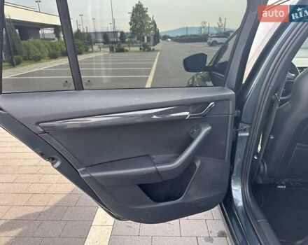 Шкода Октавия 2014 в Мукачеве на Automoto.ua Серый Шкода Октавия, объемом двигателя 1.97 л и пробегом 286 тыс. км за 14499 $, фото 15 на Automoto.ua