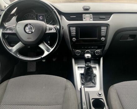 Сірий Шкода Октавія, об'ємом двигуна 2 л та пробігом 205 тис. км за 10500 $, фото 3 на Automoto.ua