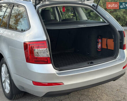 Сірий Шкода Октавія, об'ємом двигуна 1.6 л та пробігом 180 тис. км за 10399 $, фото 28 на Automoto.ua