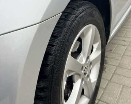 Серый Шкода Октавия, объемом двигателя 1.6 л и пробегом 207 тыс. км за 11000 $, фото 3 на Automoto.ua