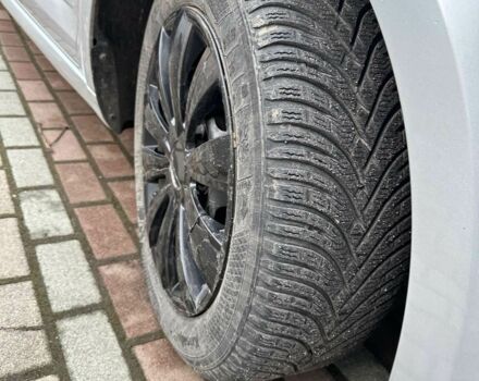 Серый Шкода Октавия, объемом двигателя 2 л и пробегом 300 тыс. км за 11200 $, фото 3 на Automoto.ua