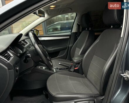 Сірий Шкода Октавія, об'ємом двигуна 1.6 л та пробігом 286 тис. км за 10999 $, фото 28 на Automoto.ua